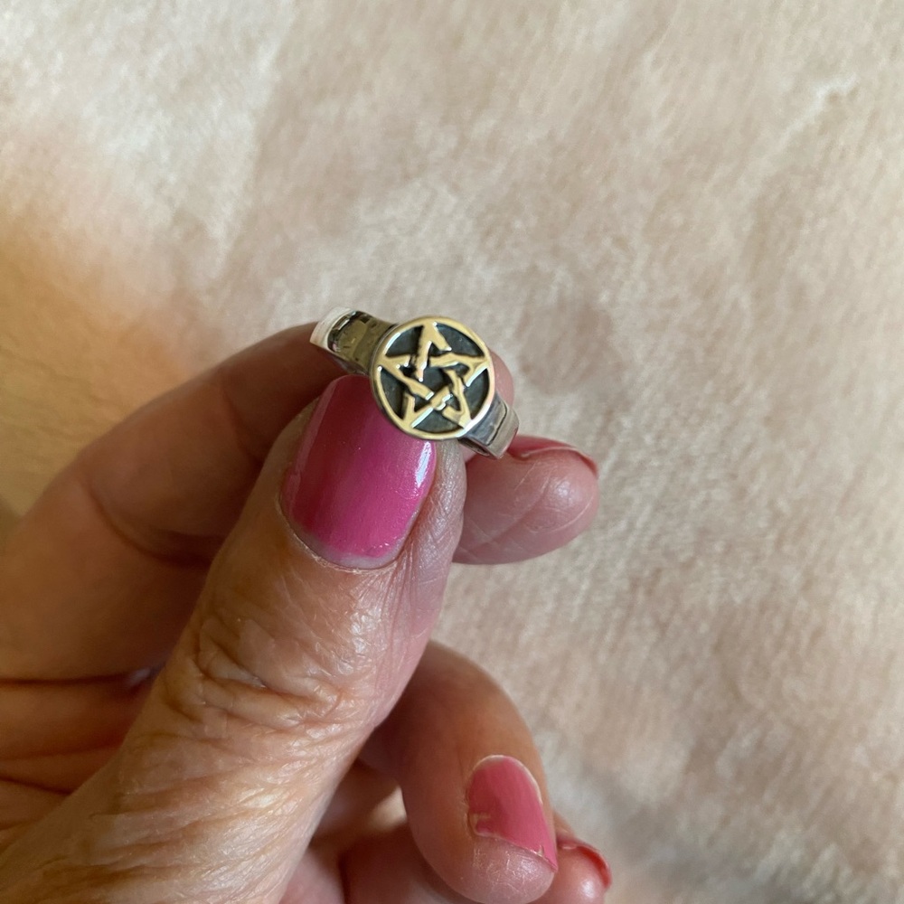 Ring - Picture 2 of 2